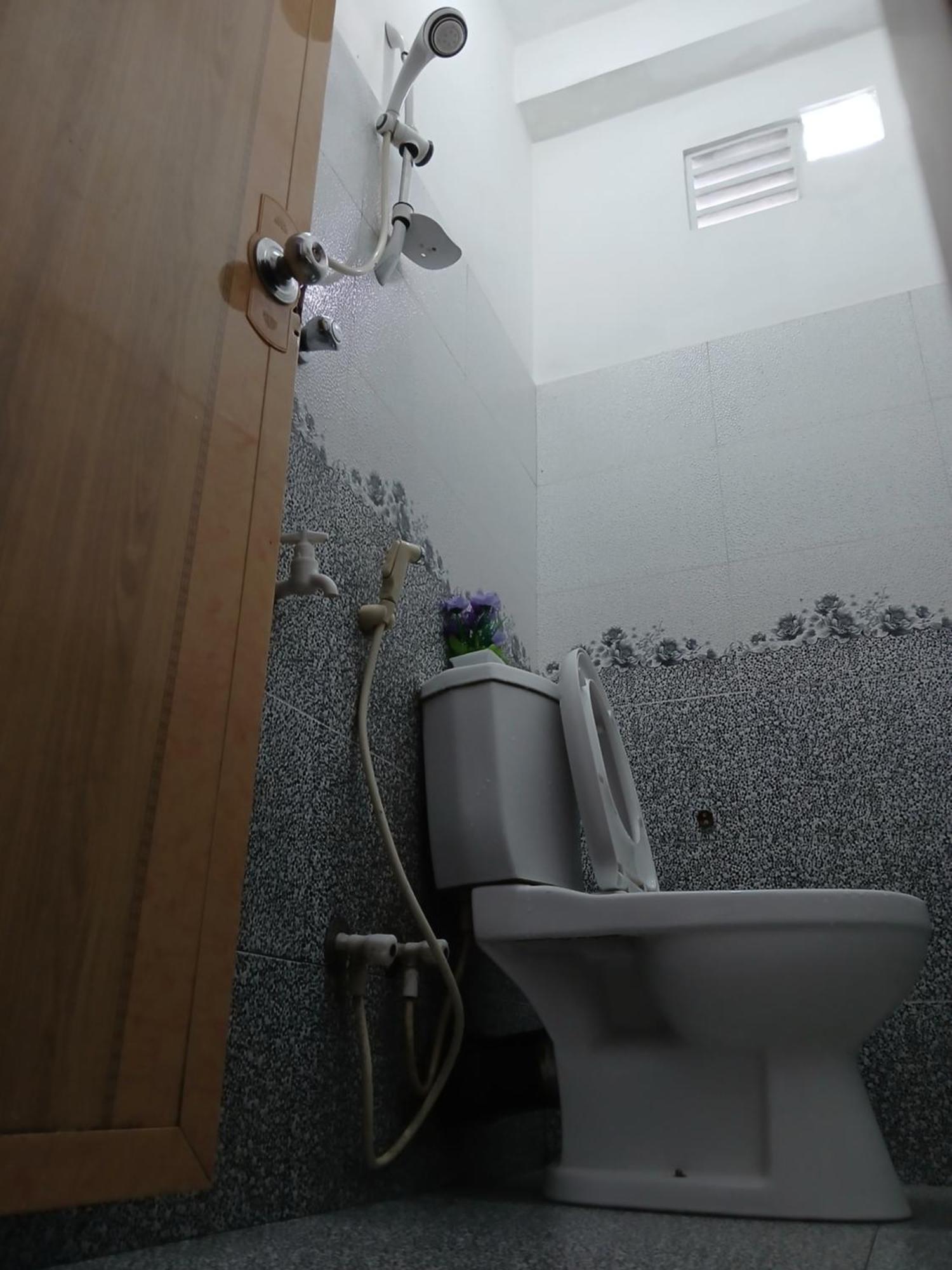 The Peak Residence Nallathanniya Екстериор снимка